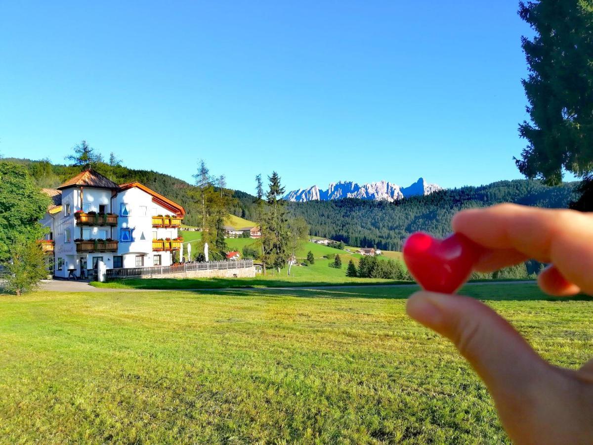 Hotel Landgasthof Laerchenwald Collepietra  Buitenkant foto