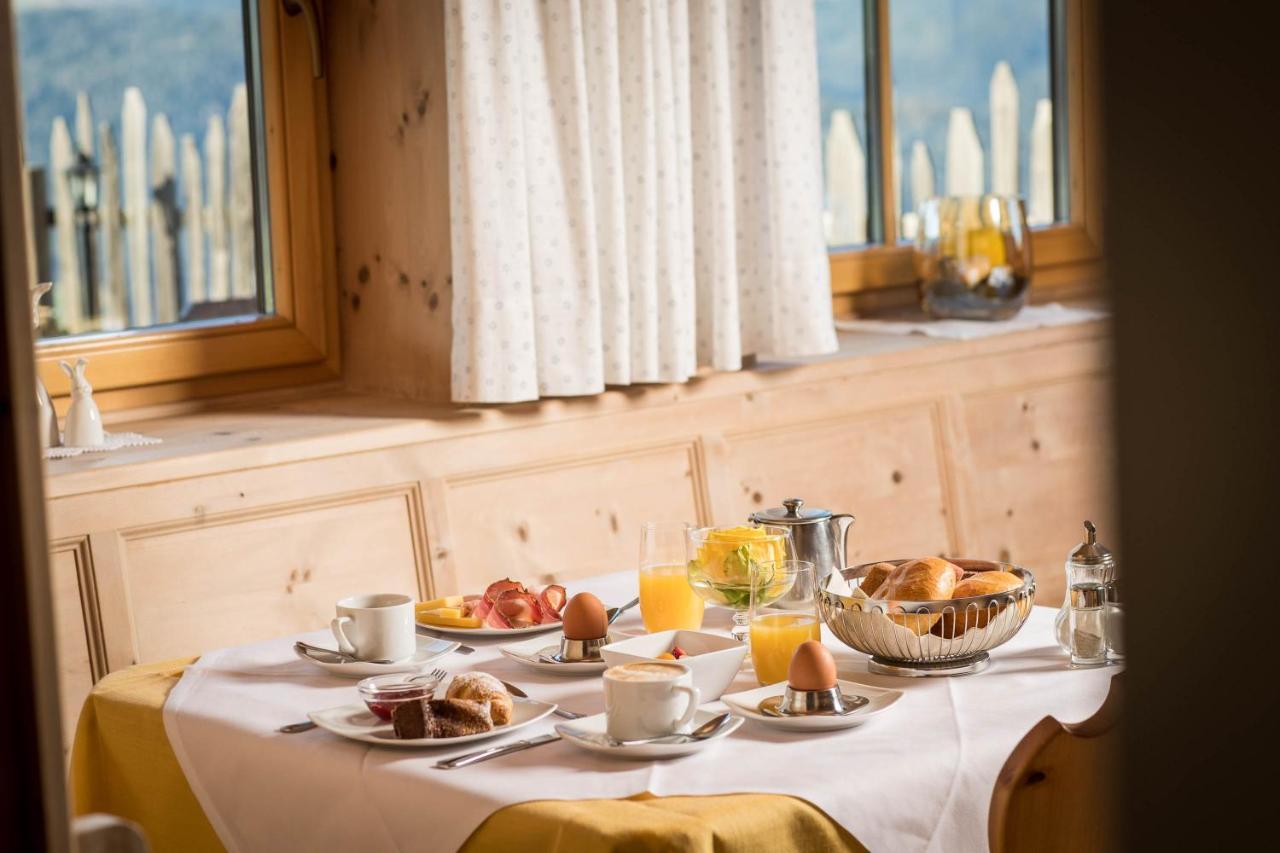 Hotel Landgasthof Laerchenwald Collepietra  Buitenkant foto